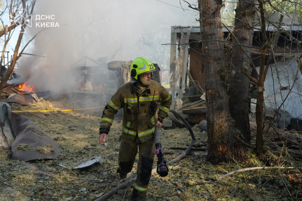 Атака РФ на Оболонь у Києві: ДСНС показала фото наслідків